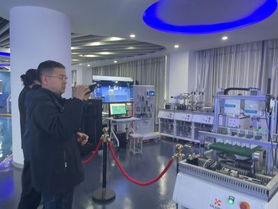 吳小平副院長一行赴蘇州研討微納與智能制造教育部工程研究中心建設(shè)規(guī)劃